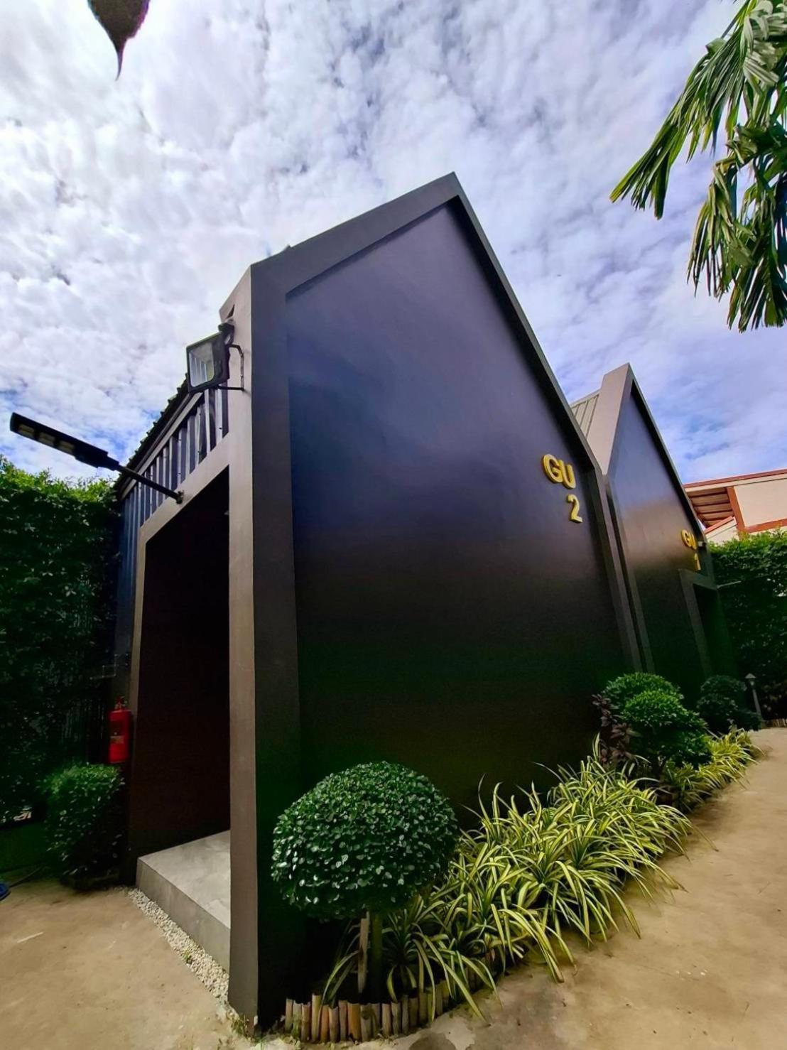 Sawasdee​ Buriram​ Resort Екстер'єр фото