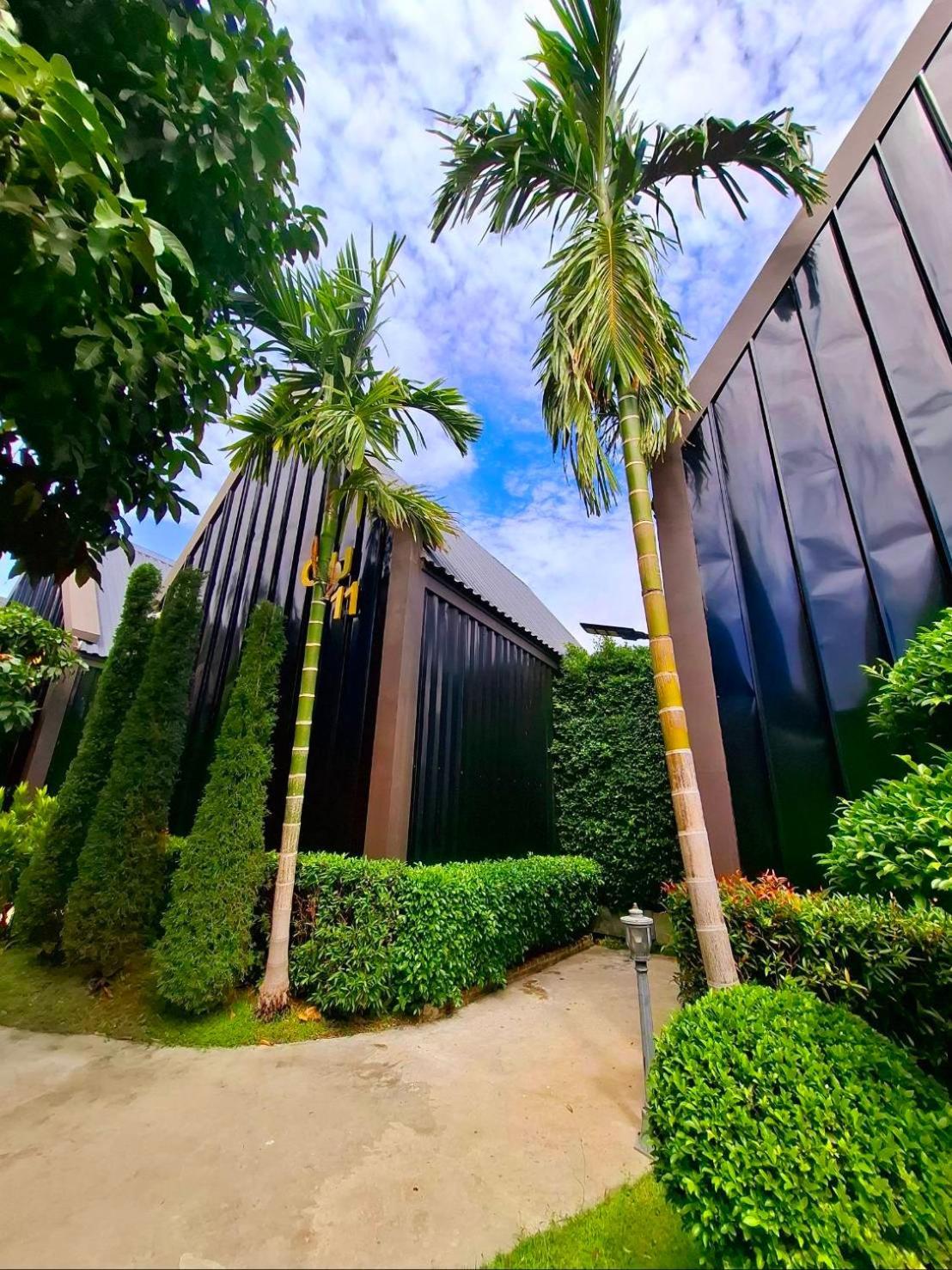 Sawasdee​ Buriram​ Resort Екстер'єр фото
