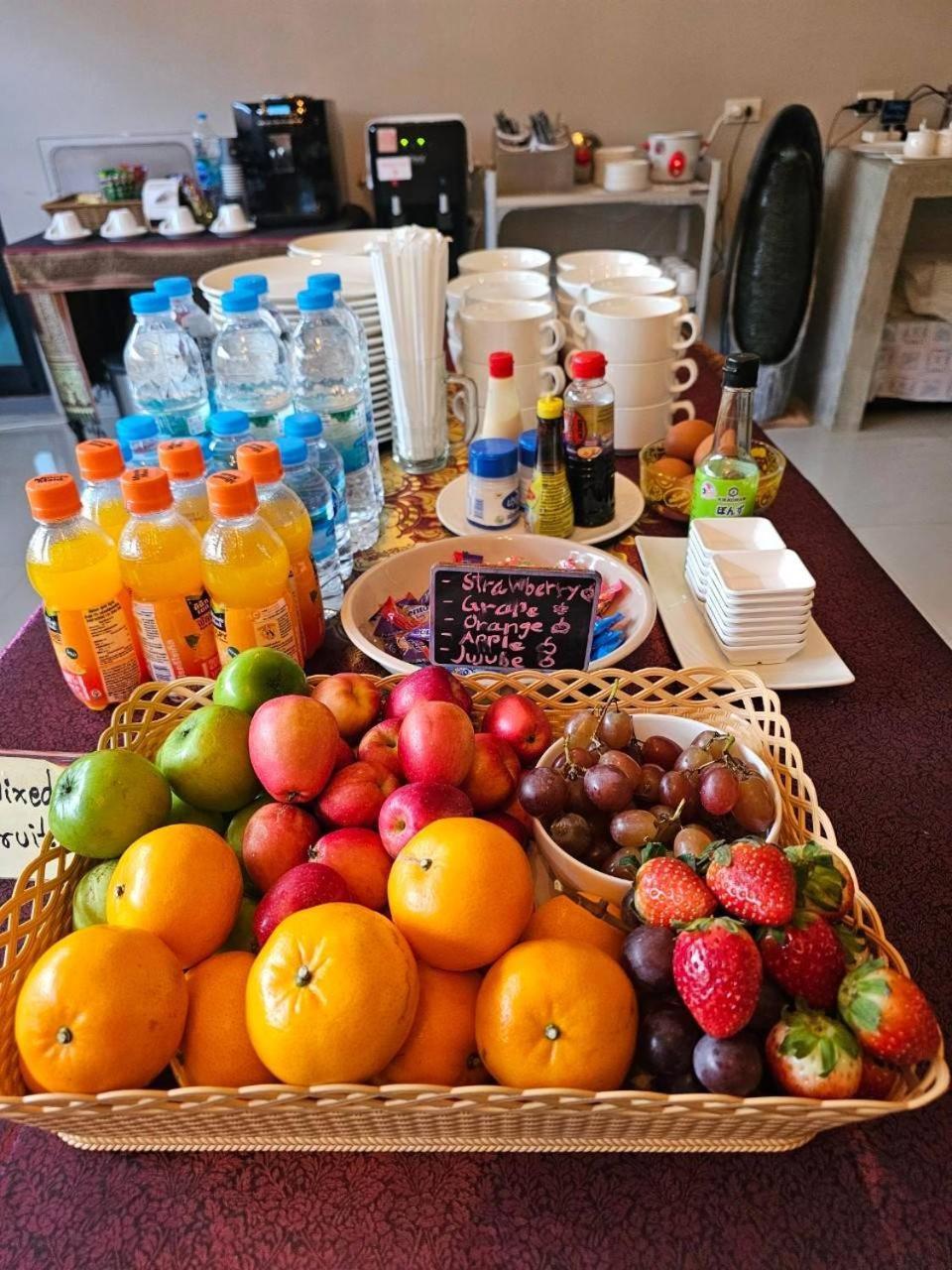 Sawasdee​ Buriram​ Resort Екстер'єр фото