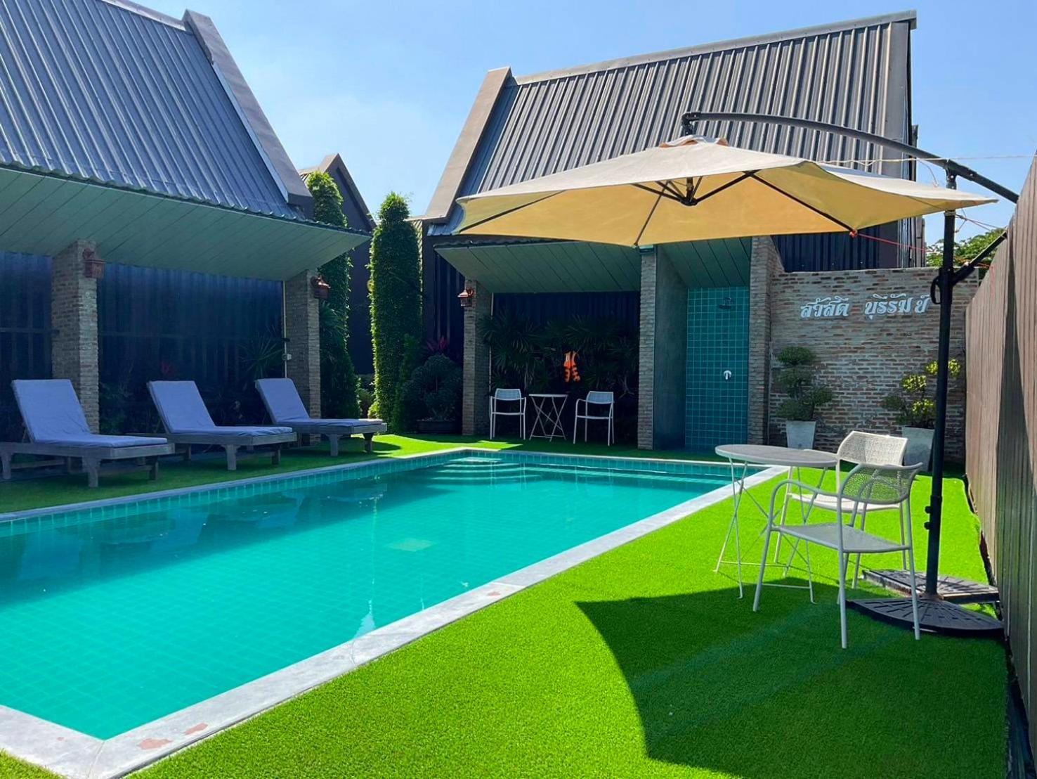 Sawasdee​ Buriram​ Resort Екстер'єр фото